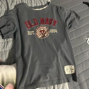 Old navy tee